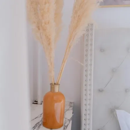 Peace アパート ル・ブールジェ