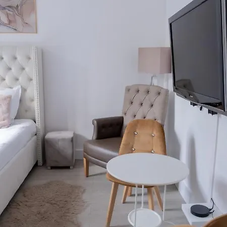 Résidence Peace * Le Bourget