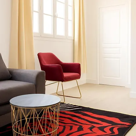 Peace Λε Μπουρζέ